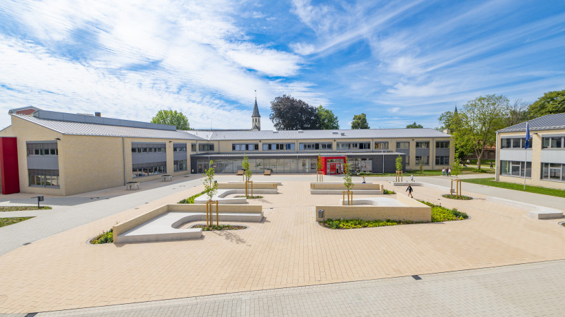 Schulhof